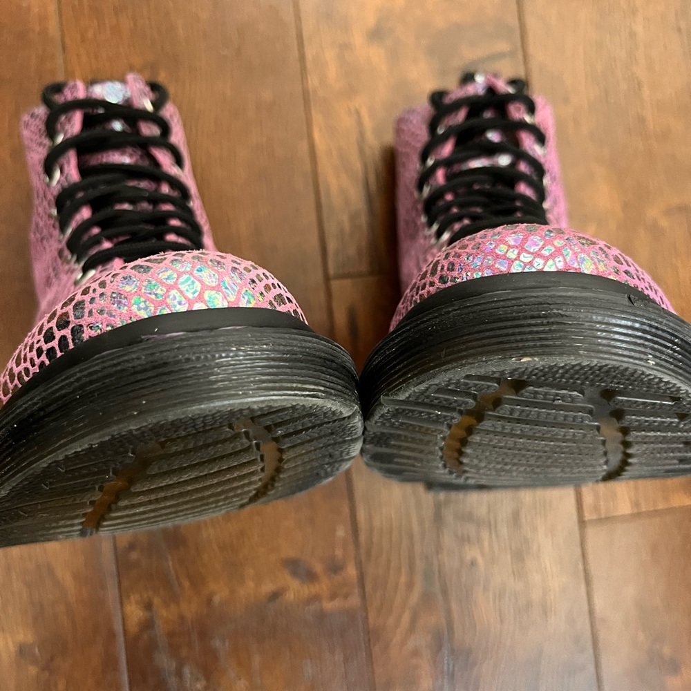 Dr. Martens Pascal 1460 Metallic Purple Snake Rare Find Women’s Combat Boots - Picture 12 of 13